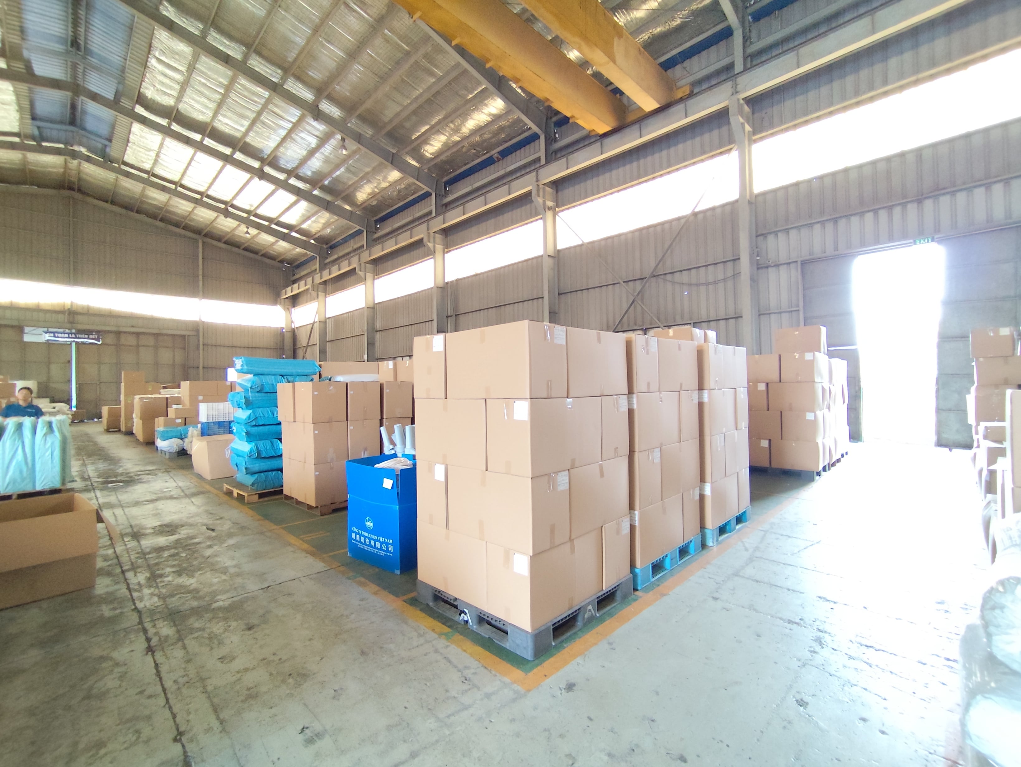 Warehouse 2.jpg